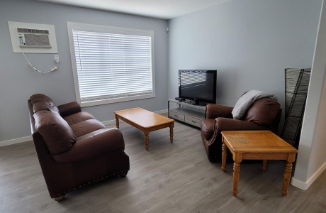 Fully Furnished 2 Bedroom Suite in Glenmore