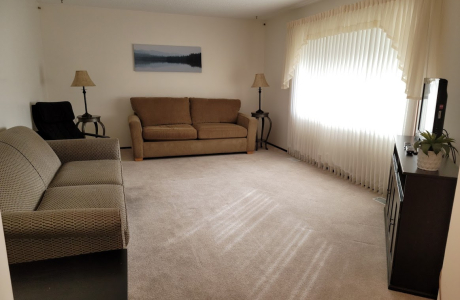 Fully Furnished 2 Bedroom House in Penticton